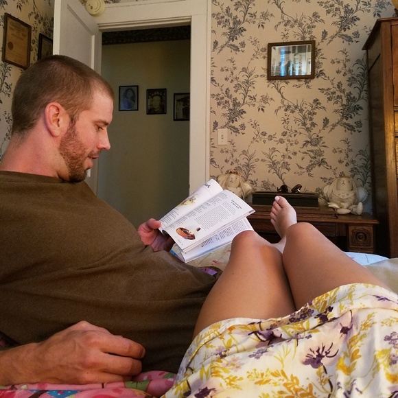 ANGIE’S CLOSET 🌻 - Picture 1 of 1